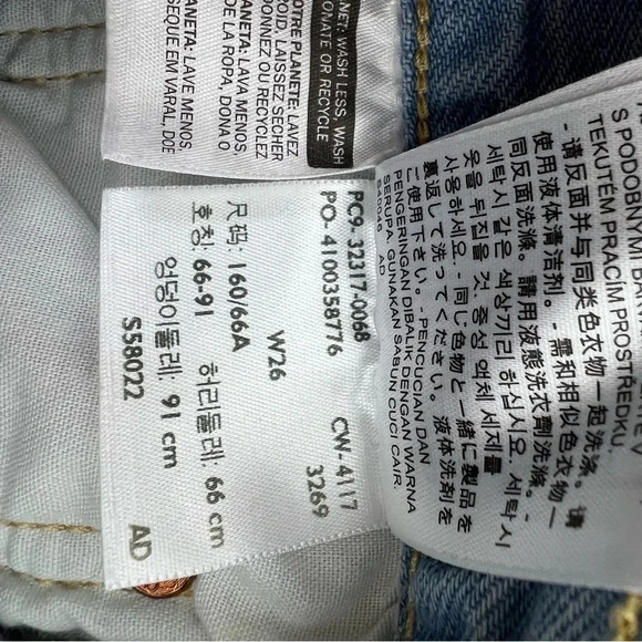 Levi’s 501 High Rise Cutoff Light Wash Jean Denim Shorts Size 26 - Picture 4 of 4